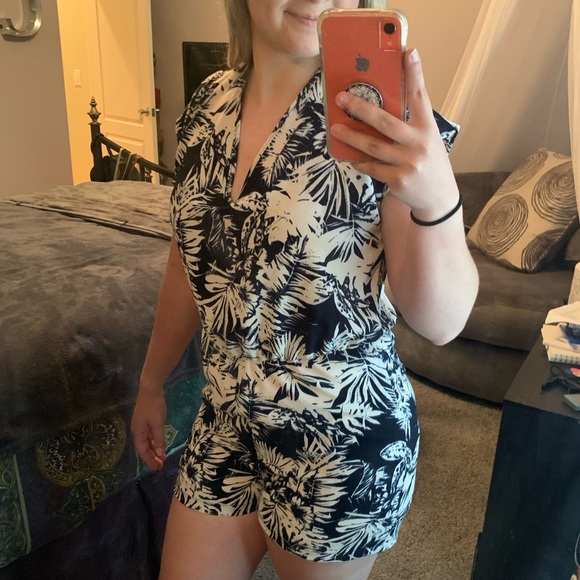 Romper - Picture 1 of 2